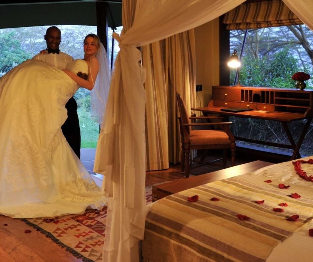 Honeymoon Safari In Uganda: Romantic Lodges & Itineraries