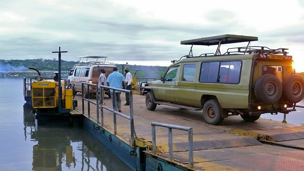 ferry-crossing - Mumwe Safaris Uganda ferry crossing