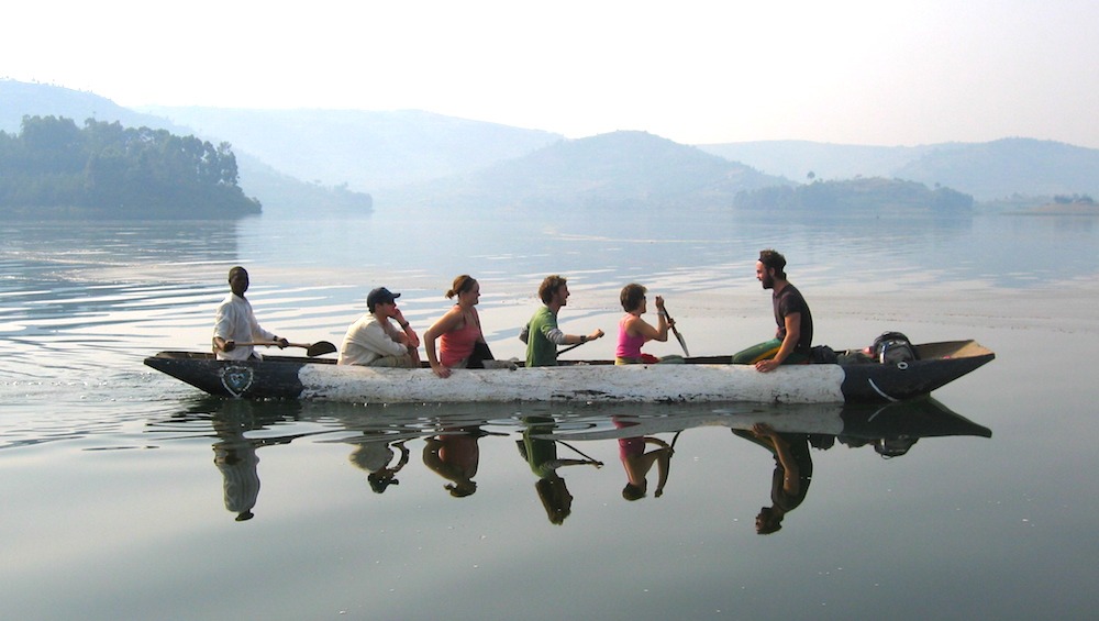lake-bunyonyi-canoe-rides - Mumwe Safaris Uganda lake bunyoyi canoeing